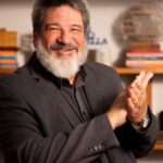Como funciona o MEC Livros, biblioteca digital pública e gratuita lançada pelo governo federal