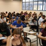 Mensalidades do ensino superior privado caem 4,3% em 2026