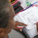 Brasil tem 8,4 milhões de analfabetos, menor número desde 2016, diz IBGE