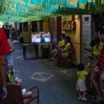 Incêndio florestal fora de controle atinge 2ª maior cidade da Grécia