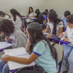Equipe da CNN visita área devastada pelas chamas na Espanha