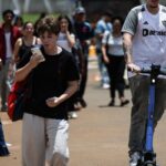 “É preciso colocar a cara na rua para defender a democracia”, afirma o educador Zezinho do Prado