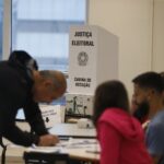 Centenas de escolas estão fechadas na França após protestos estudantis